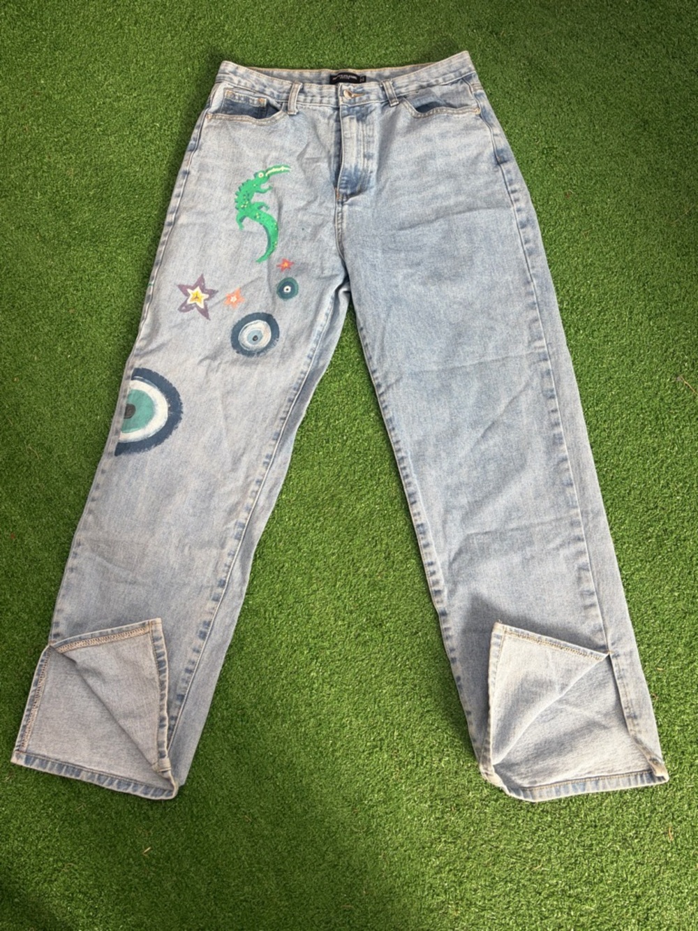 Light Wash Women's Jeans with Green Crocodile & Star Hand Painting